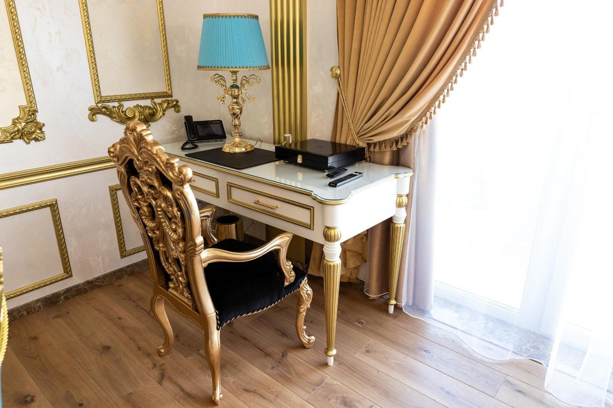 Royal Palace Luxury Hotel And Spa Khmelʼnytsʼkyy Rum bild