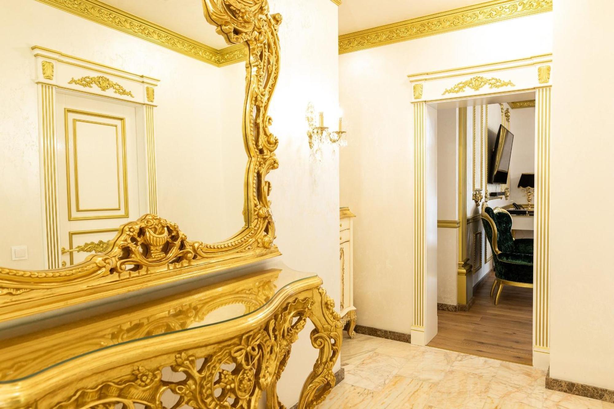 Royal Palace Luxury Hotel And Spa Khmelʼnytsʼkyy Rum bild