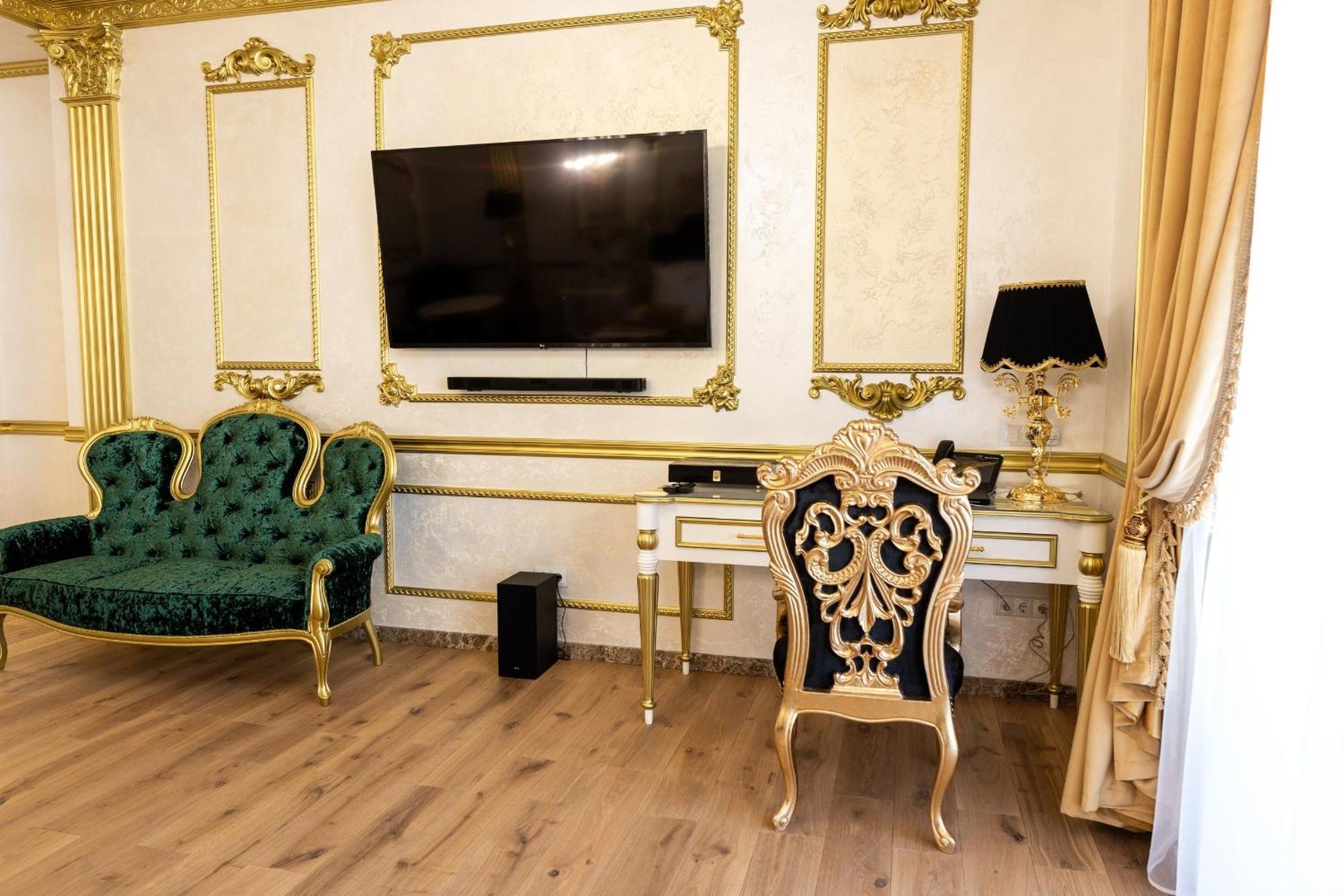 Royal Palace Luxury Hotel And Spa Khmelʼnytsʼkyy Rum bild