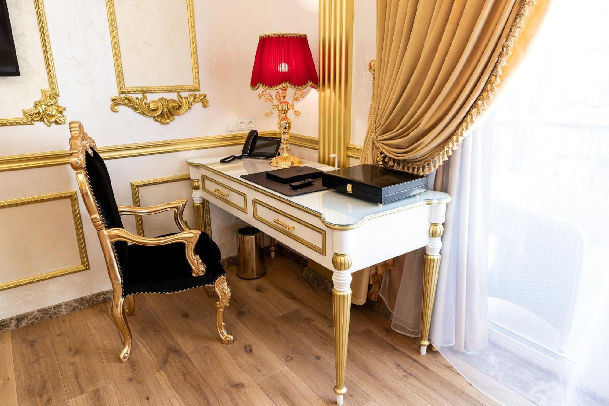 Royal Palace Luxury Hotel And Spa Khmelʼnytsʼkyy Rum bild